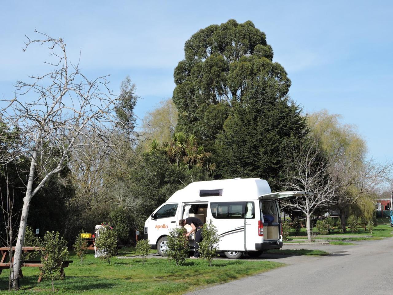 219 On Johns Motel & Holiday Park Christchurch Eksteriør billede